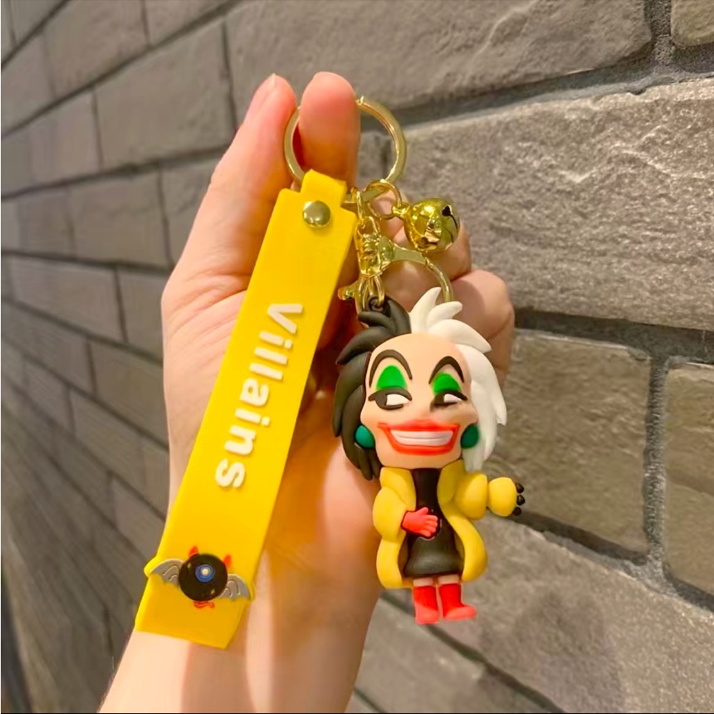 CRUELLA | Bag Charm | Keychain (Brand New!) ❤️✨
